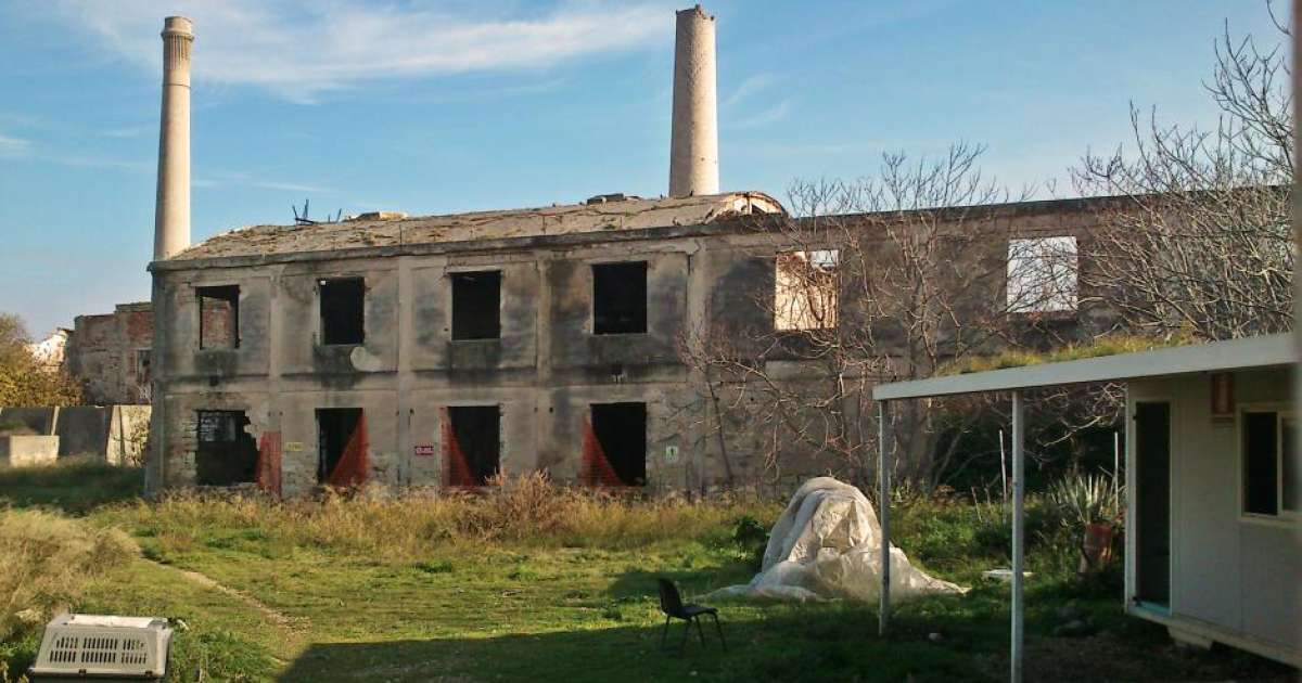Industrie, ospedali, caserme: la mappa dei 189 edifici abbandonati a Bari