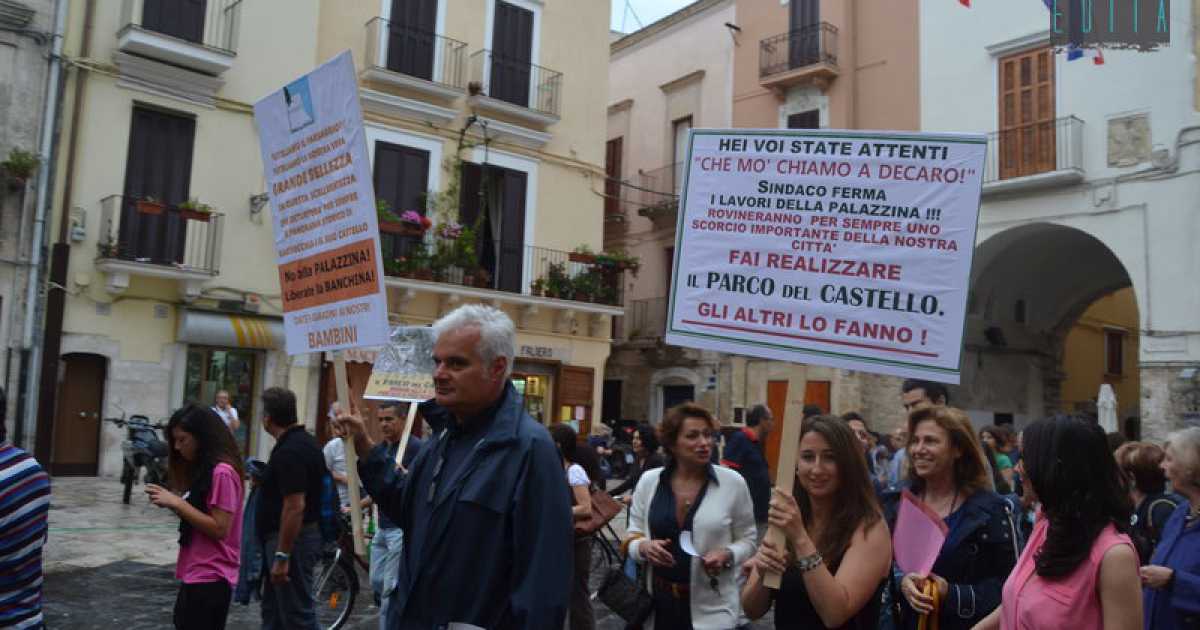 �No a una nuova Punta Perotti�: il corteo contro la saracinesca nel porto