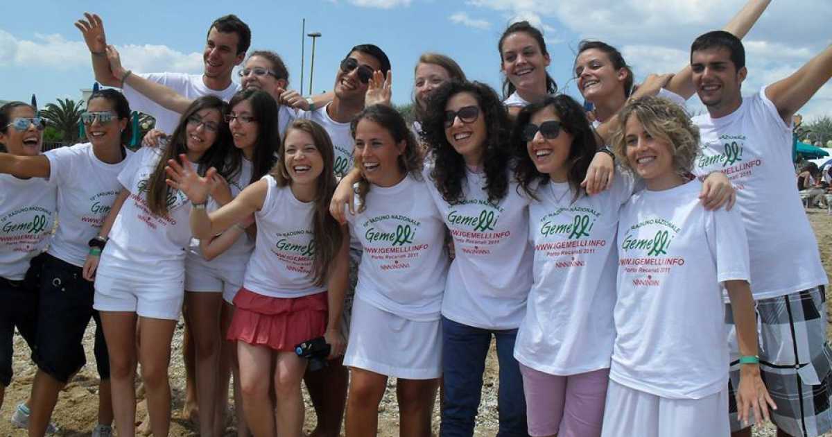 �Una sola anima che vive in due corpi�: la vita dei ''telepatici'' gemelli