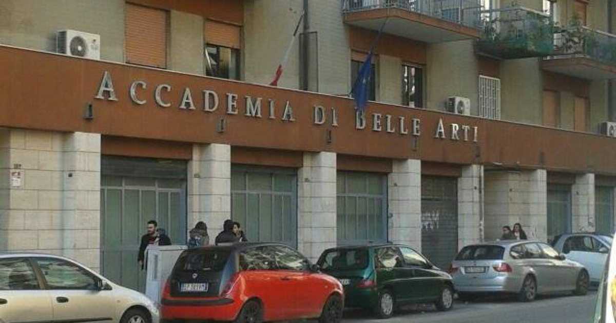Gli ex studenti dell'Accademia di belle arti si associano: �Apriamo strade lavorative�
