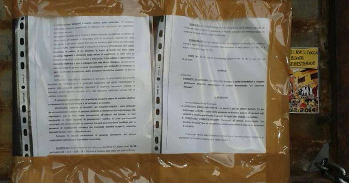 Caserma Rossani, per il Comune � pericolante: fine dell'occupazione?