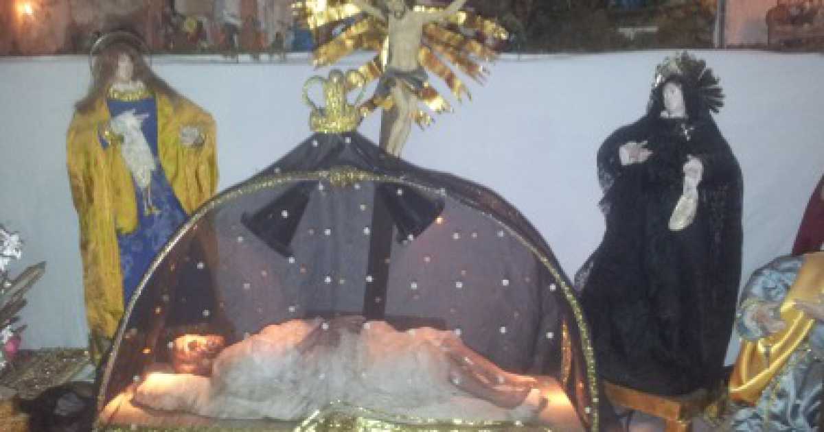 Bari Vecchia, c'� chi il presepe lo fa anche a Pasqua: foto