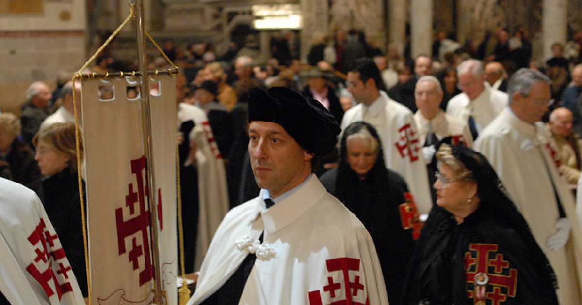 Spade, cavalieri e dame: � l'Ordine del Santo Sepolcro di Gerusalemme