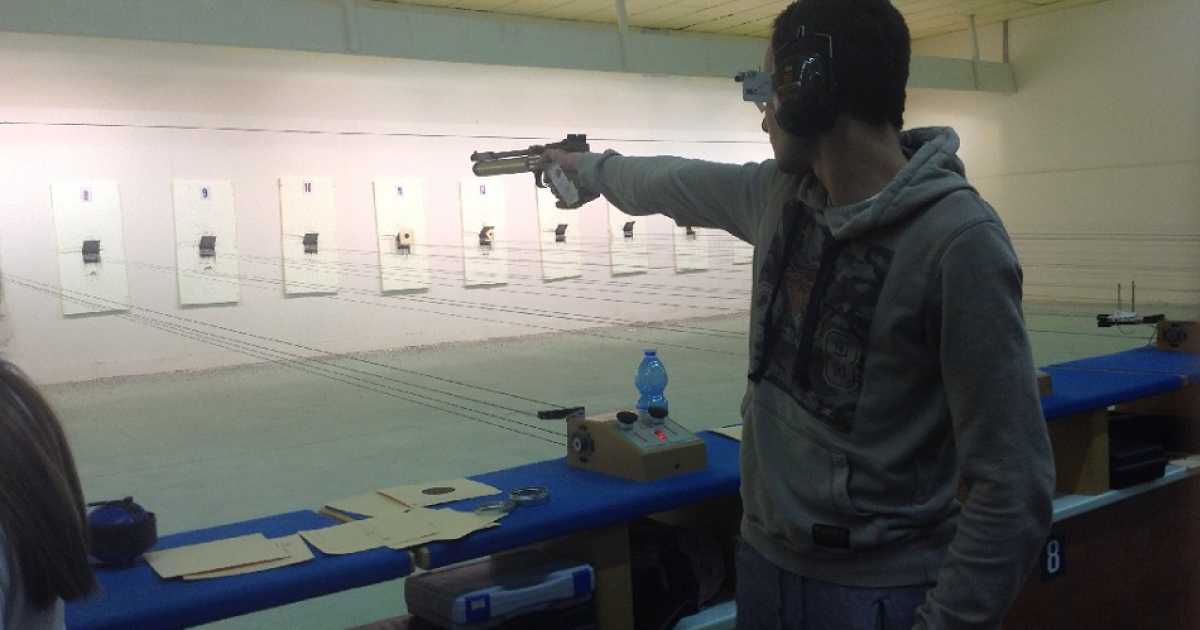 Pistole e carabine: il poligono di via Napoli casa del tiro a segno barese