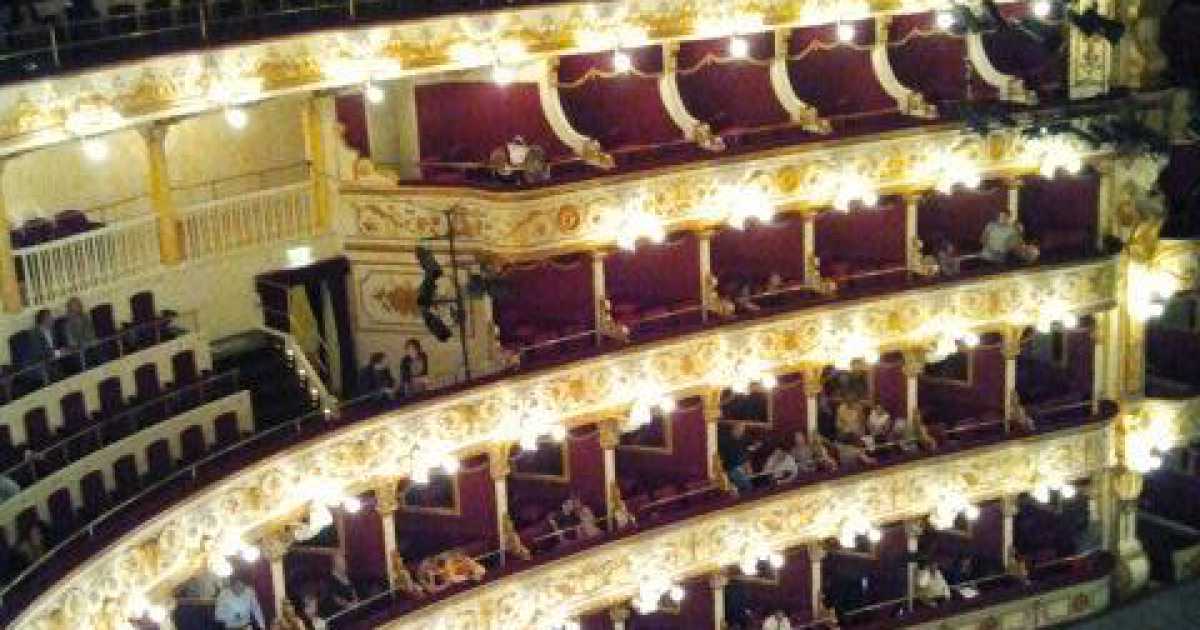 Al Petruzzelli un Don Giovanni senza orchestra, tra ironia e dramma