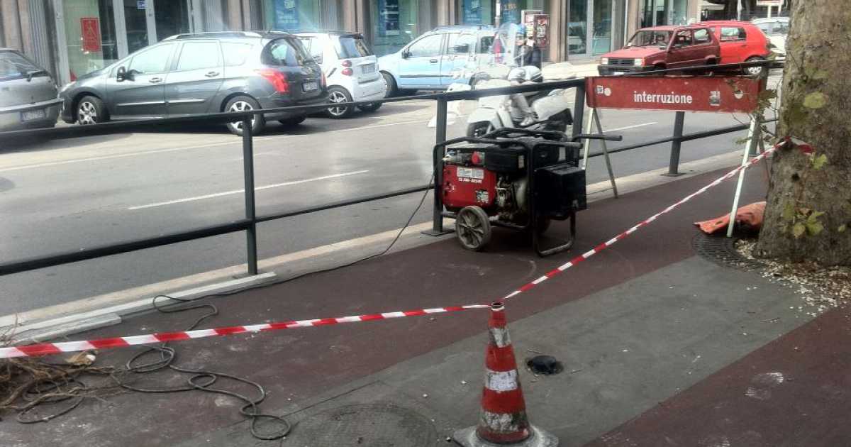 Pista di viale della Repubblica: il Comune ci mette una pezza