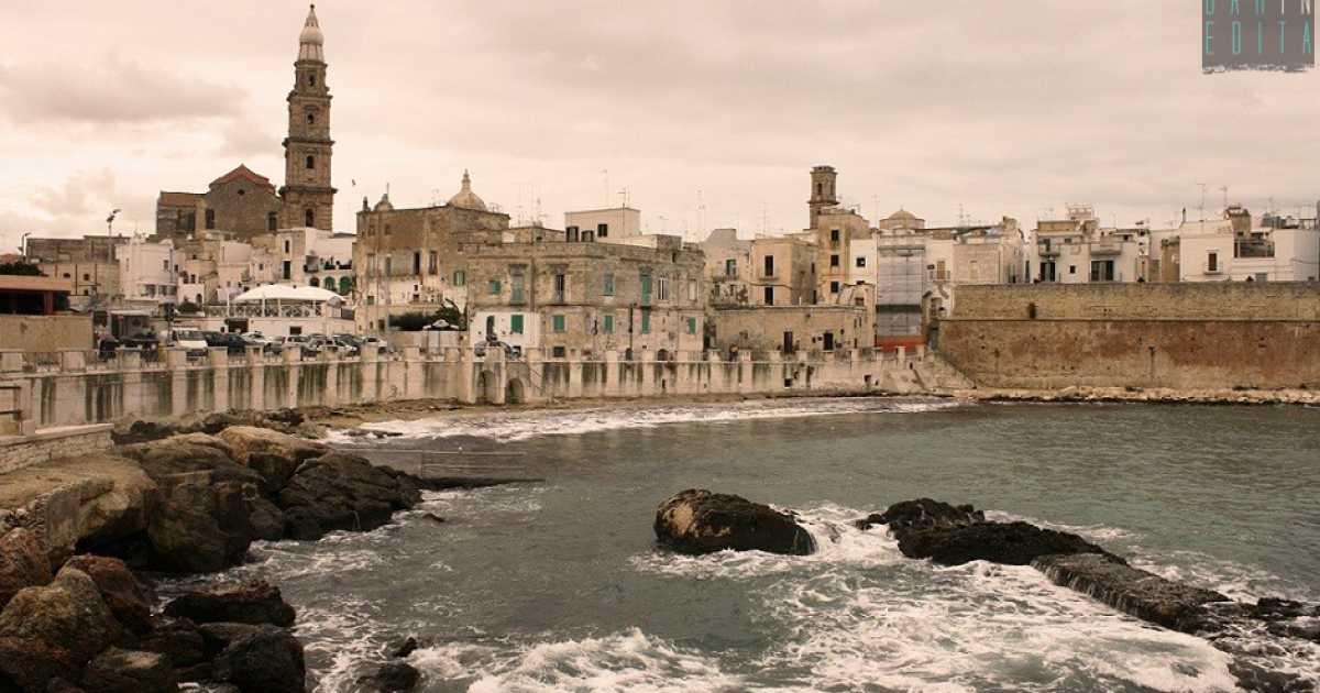 La bellezza ritrovata del borgo antico di Monopoli: quando la storia incontra il mare
