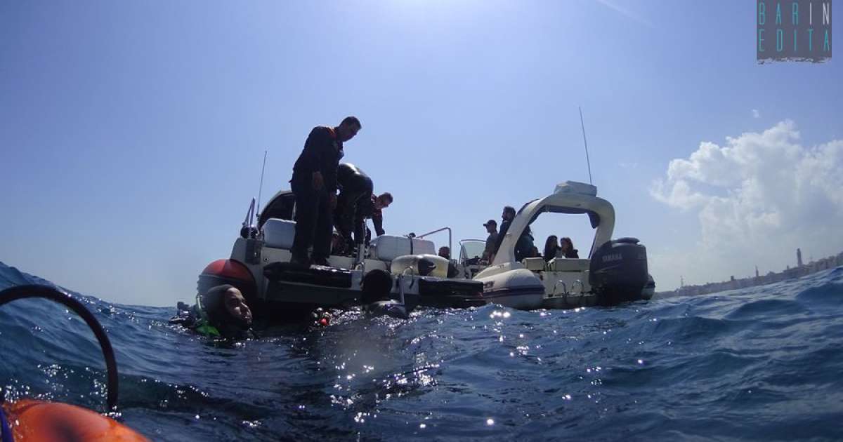 Bari, sott'acqua alla ricerca dell'isola di Monte Rosso: ecco cosa � stato trovato