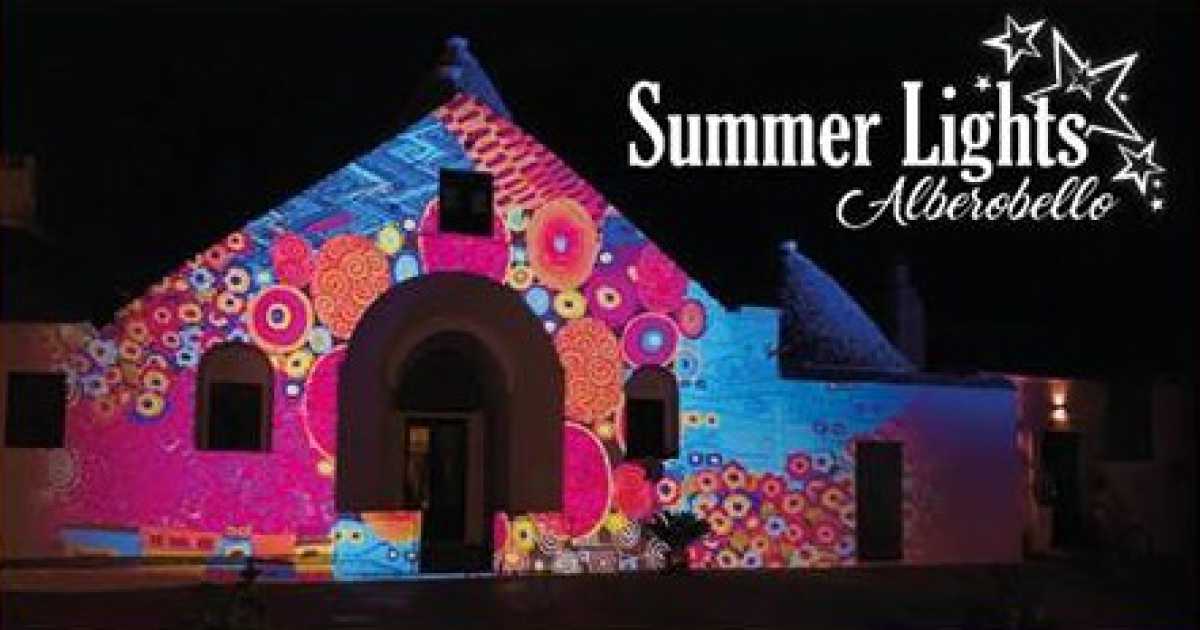 Alberobello, nel centro storico tornano ad accendersi le Summer Lights