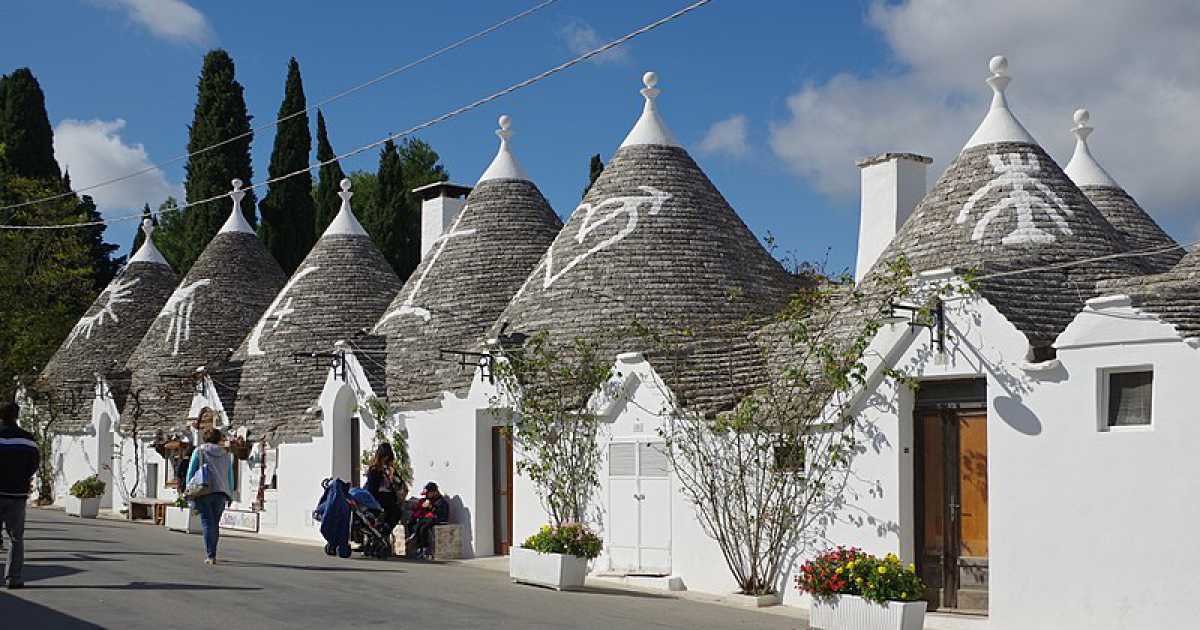 Alberobello: la Lonely Planet inserisce il paese dei trulli tra i 500 luoghi pi� belli del pianeta