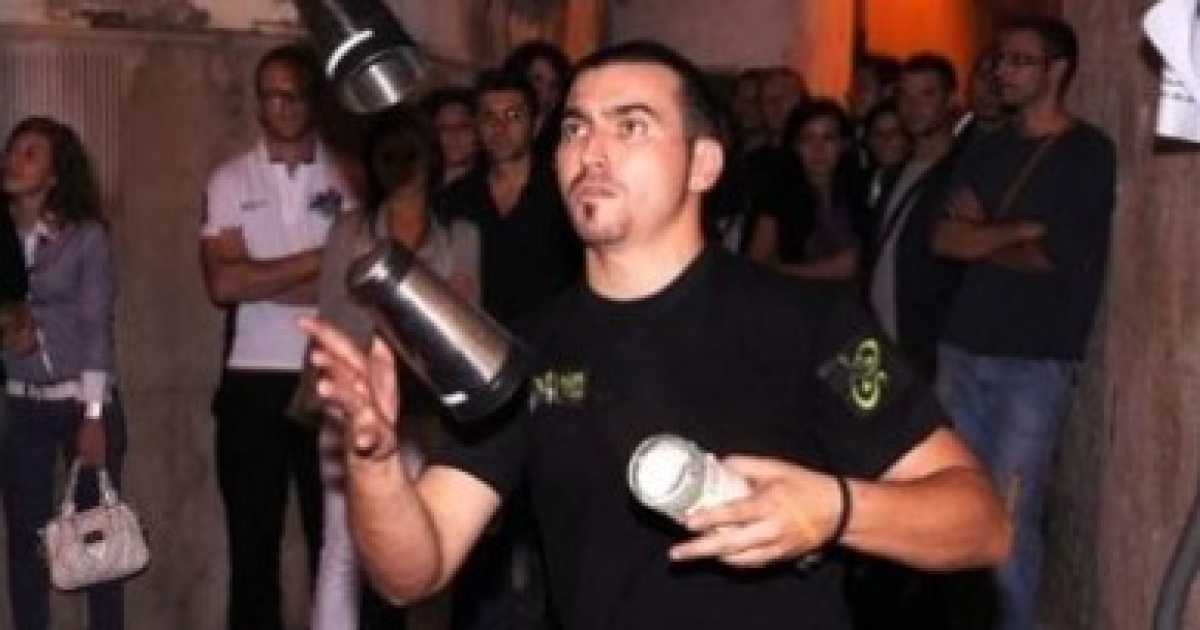 Il Flair, quando il barman diventa acrobatico: �Ma a Bari sono capaci in 5 o 6�
