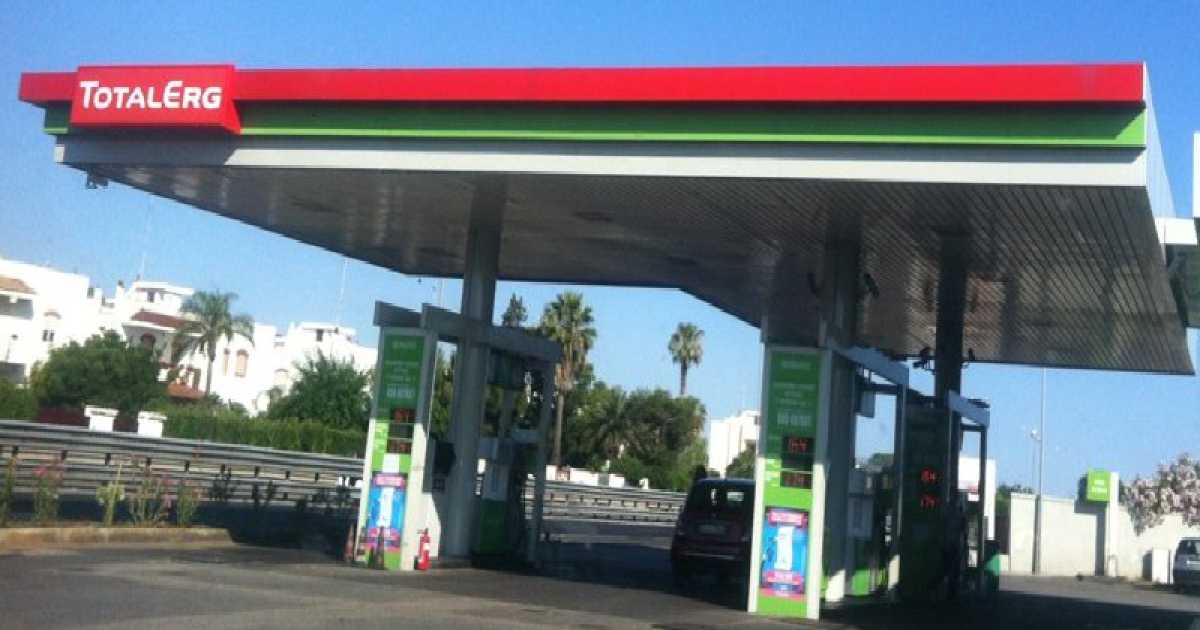 Beatrice, la prima benzinaia di Bari: �Mi vedono come un alieno�