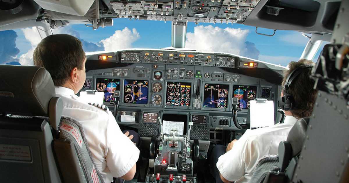 Pilotare un aereo? �Servono 120mila euro, senza garanzie d'assunzione�