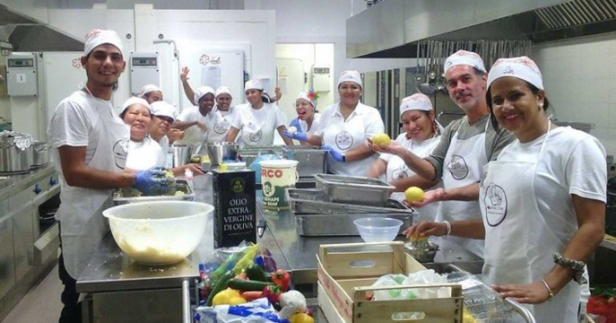 "Ethnic Cook": 25 cuochi di tutto il mondo cucinano le loro specialit� ai baresi