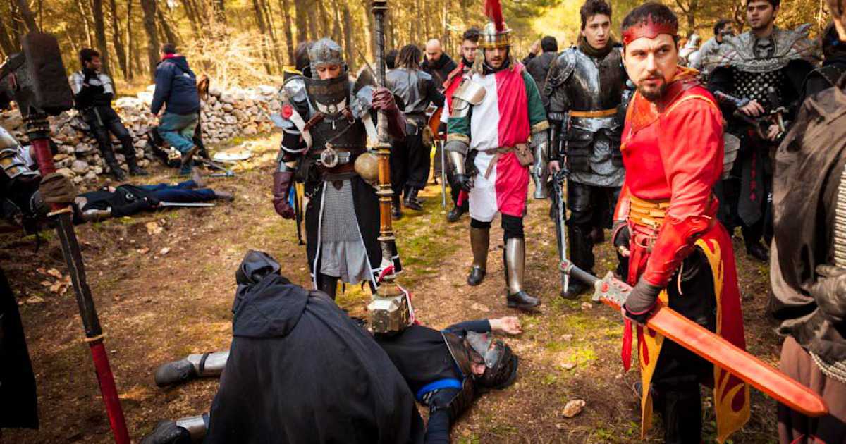 Un mondo fatto di cavalieri, maghi ed elfi: � la ''guerra del caos''