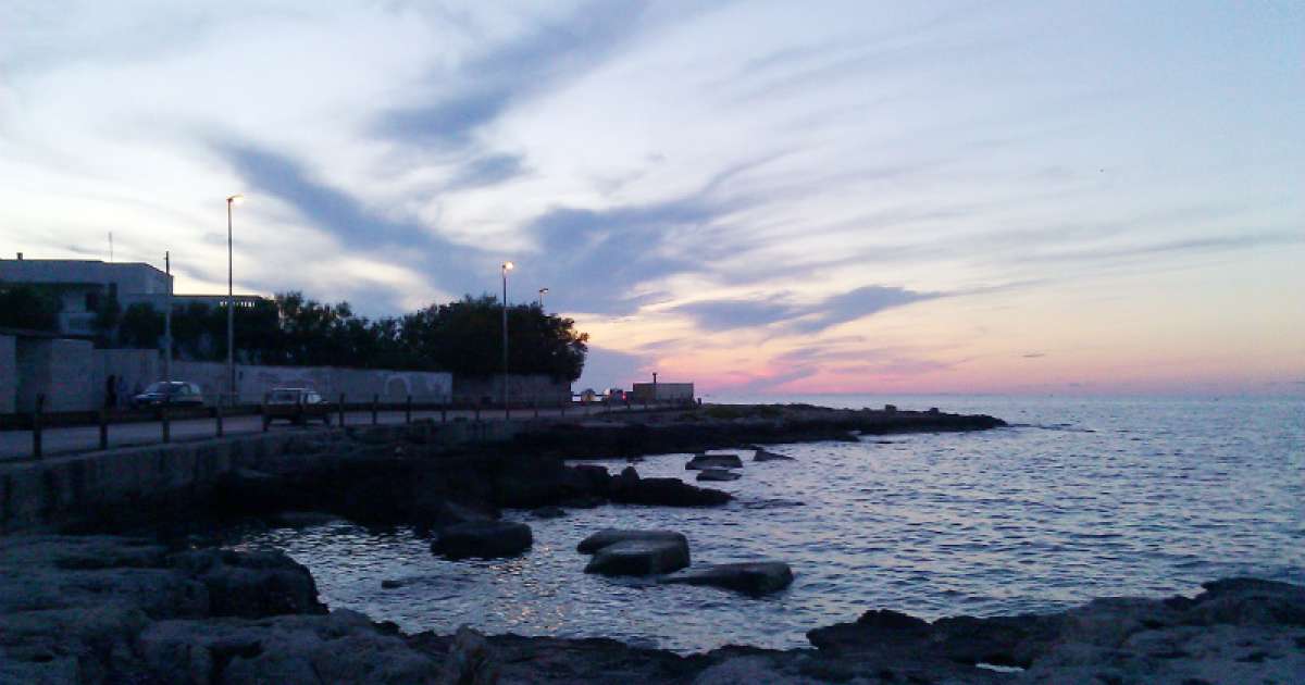 San Giorgio, tre km di costa tra cementificazione e romanticismo