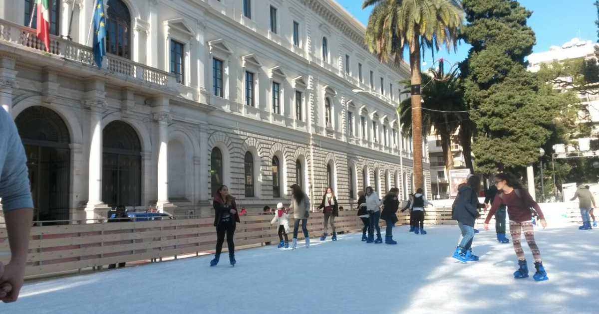 Le pattinatrici di piazza Umberto: �Molestate e inseguite. E' troppo�
