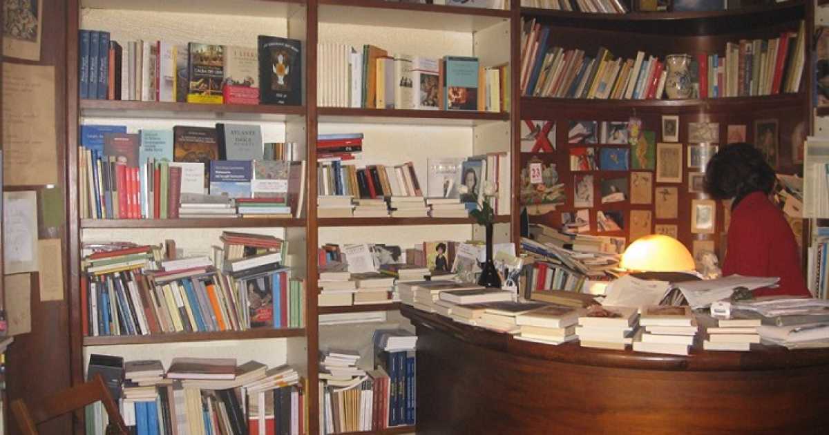 Bari e le librerie: un rapporto difficile. La ''Villari'' oasi nel deserto 