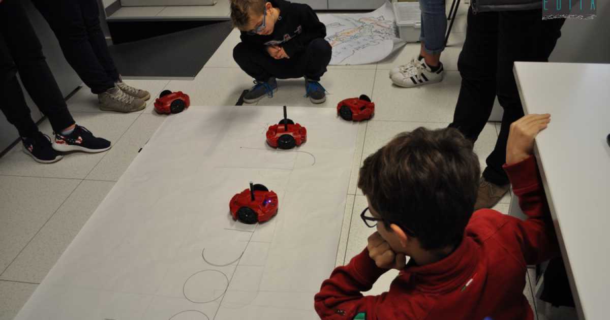 "Scribbler" e "Bee bot": nell'istituto Verga di Bari la lezione si fa con i robot 