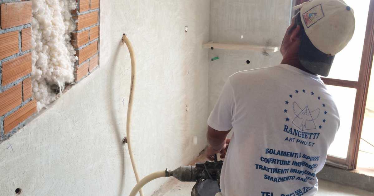 Isolare casa con il poliuretano a spruzzo: come funziona, quanto costa e quando conviene davvero