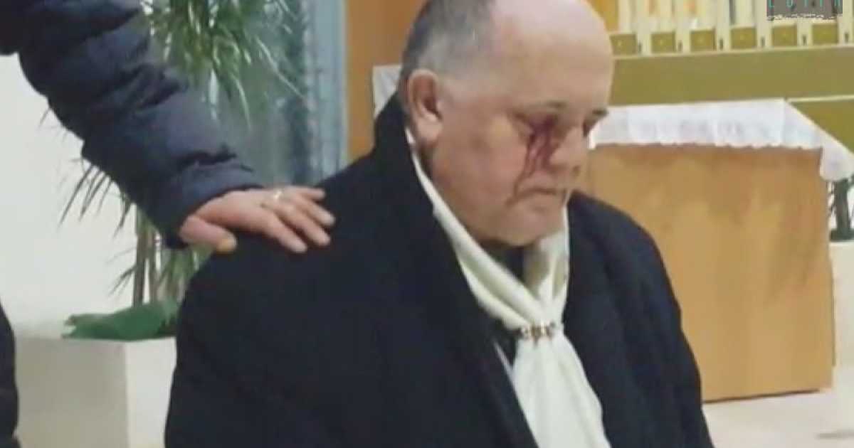 Bari, piange sangue in chiesa: �Non crediate che sia uno scherzo�. Il video