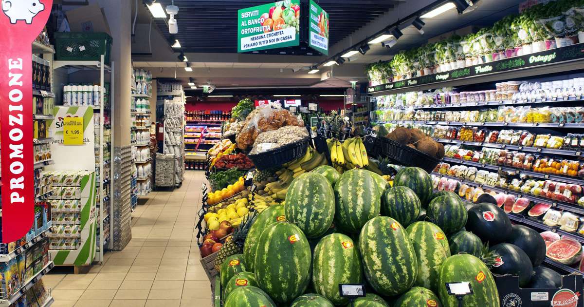 Nel quartiere Libert� riapre PrimoPrezzo di Via Brigata: orari lunghi e prezzi bassi