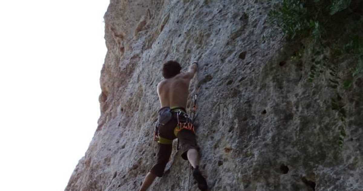 L'arrampicata sportiva, andare sempre pi� in alto �affrontando le proprie paure�