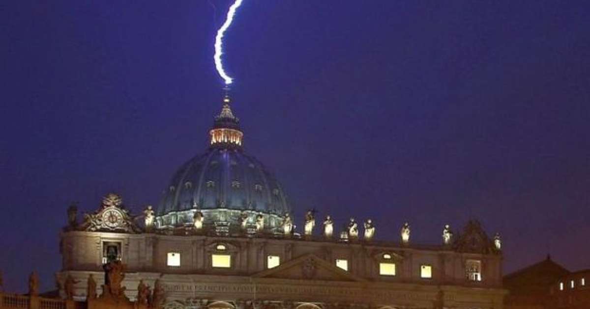 Le dimissioni del Papa. E se Ratzinger volesse rivelare un segreto?