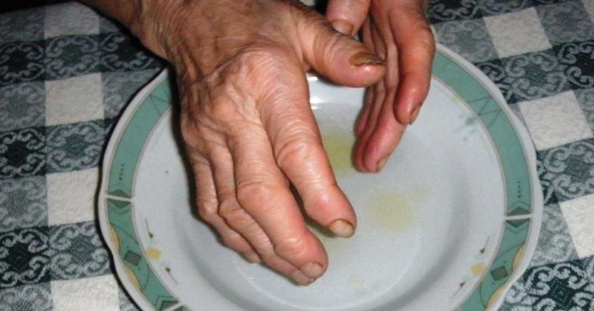 Sale, olio e preghiere: contro invidia e malefici c'� l'antico rito dell'"affascino"