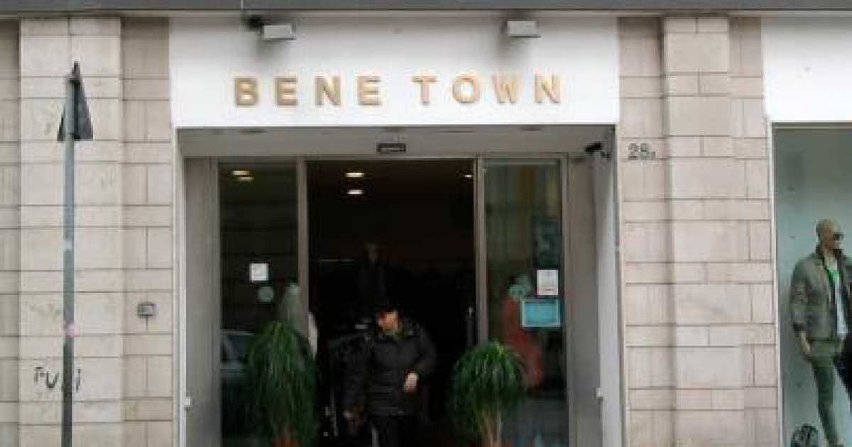 Da Benetton a ''Benetown'': il nuovo negozio cinese divide Molfetta