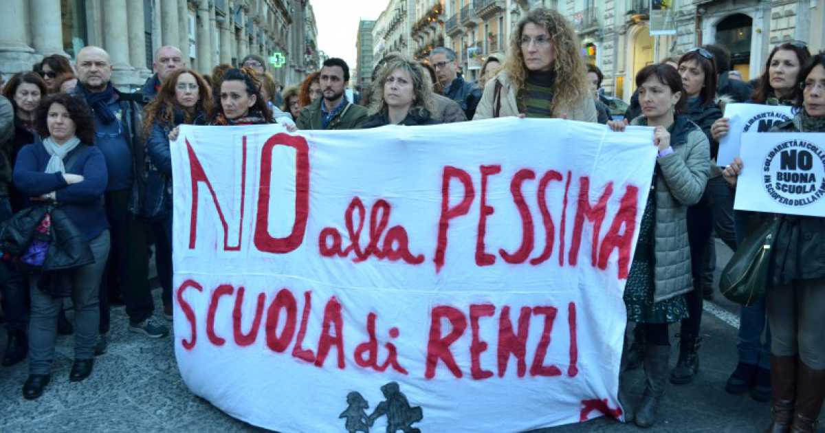 Docenti, in migliaia con le valigie in mano: �Obbligati a partire per avere un lavoro�