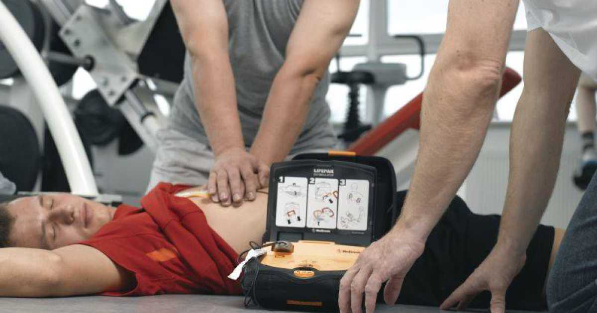 Defibrillatore, fatta la legge fatta la proroga: a Bari lo hanno solo poche palestre