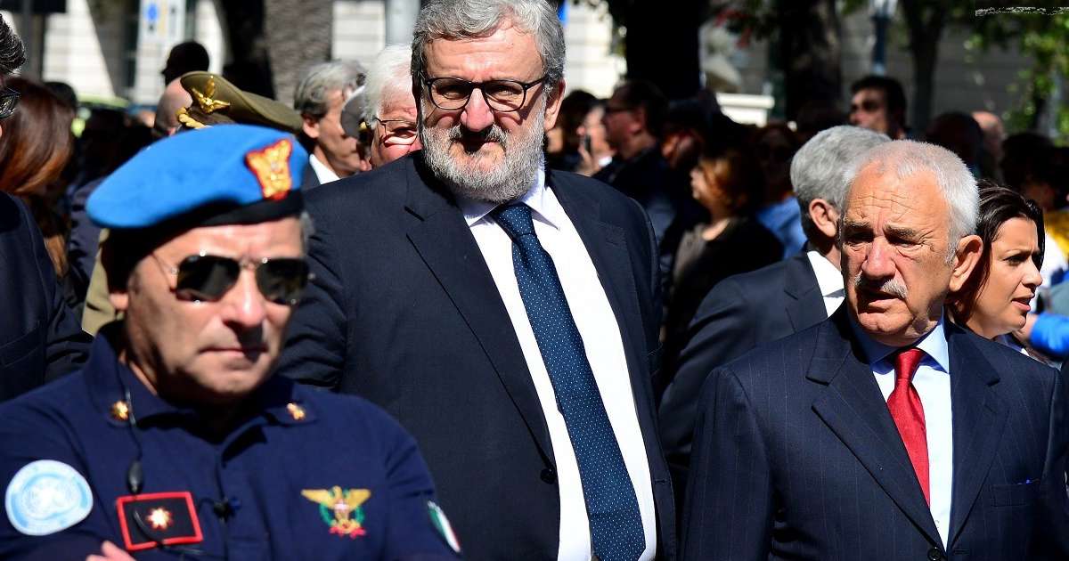 Covid, ordinanza della Regione Puglia: negozi chiusi alle 18 e nei giorni di Pasqua