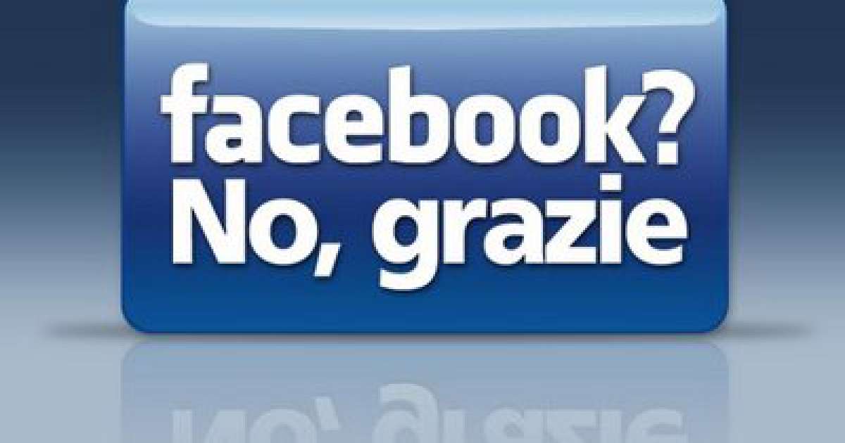 Facebook, c'� chi dice no: poca privacy in un mondo fatto di finzione
