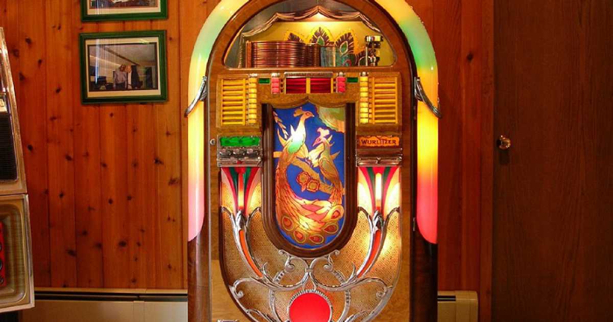 I nostalgici jukebox, c'� chi li colleziona: �Arrivano a costare anche 30mila euro�