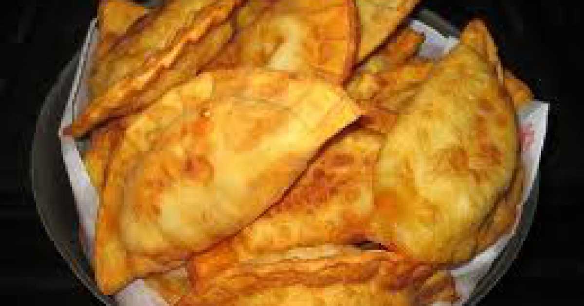 Trattoria in casa e panzerotti a domicilio: ''arrangiarsi'' a Bari Vecchia 