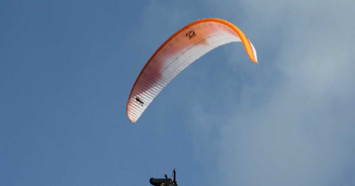 Il parapendio in Puglia, lanciarsi da un'altura di 300 metri e poi...volare 