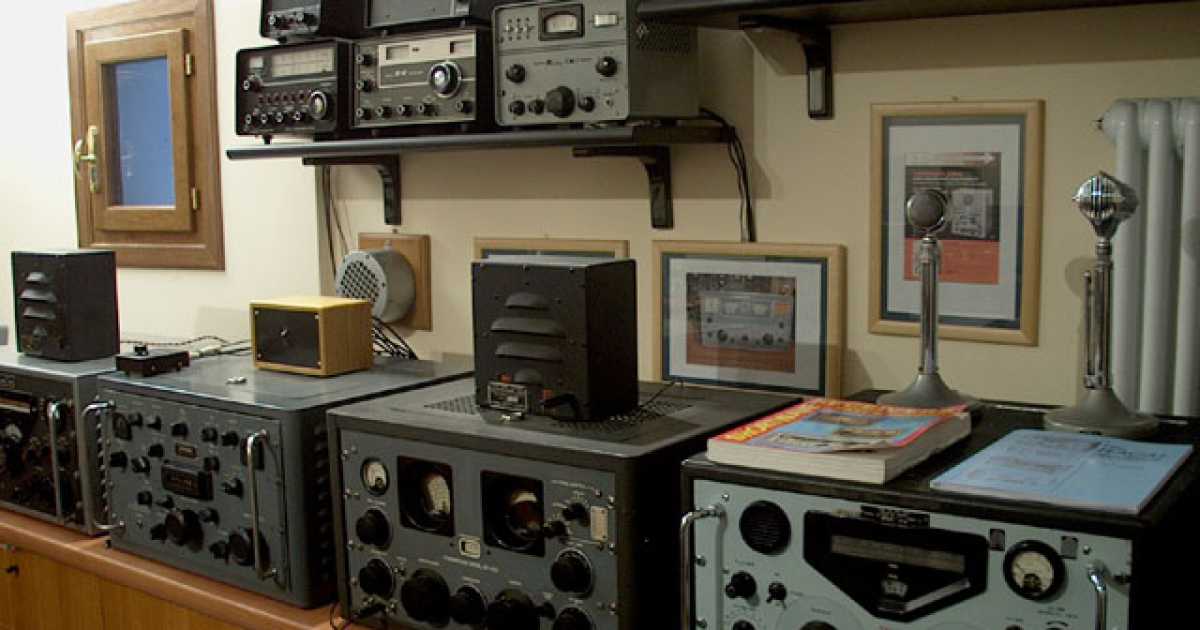 I radioamatori, non solo nostalgia: dove non prendono i cellulari ci sono loro