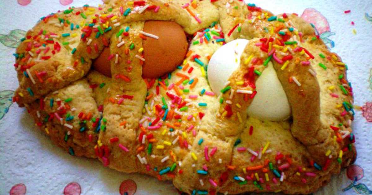 A Pasqua c'� la "scarcella", il dolce tradizionale di Bari: �Ma in pochi la comprano�