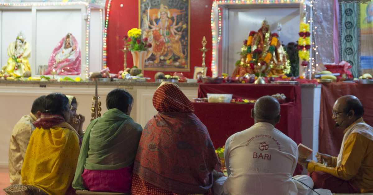 Divinit� orientali, riti e tanto colore: viaggio nel "mandir", il tempio induista di Bari
