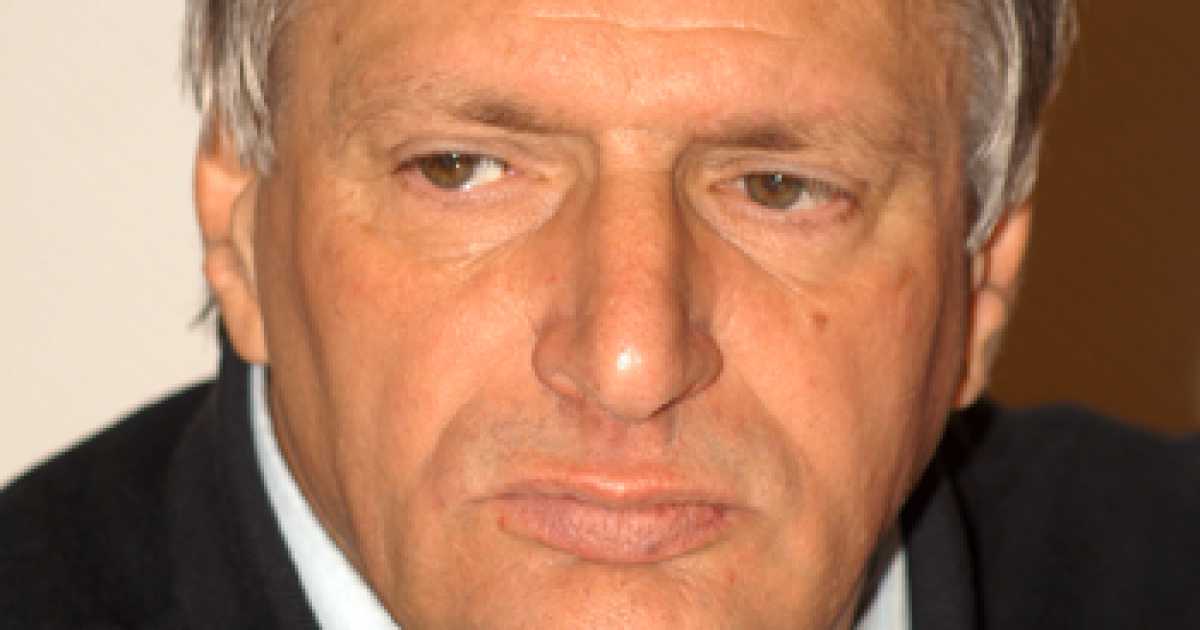 Bari, ''Prevenire la mafia'': incontro con don Luigi Ciotti al Redentore