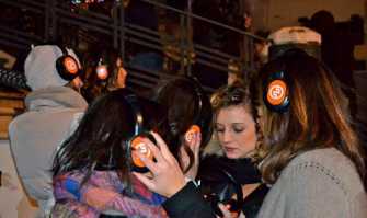 I silent party, le feste dove ognuno ascolta la musica che vuole: in cuffia