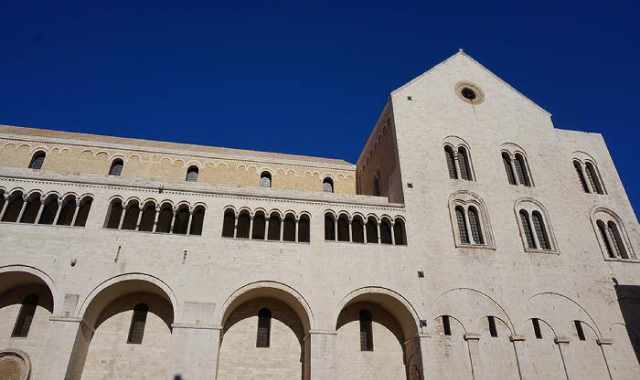 San Nicola di Bari: tra miracoli e leggende