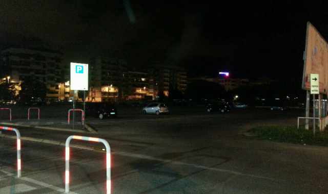 Park&ride, nuovi posti per coppiette: �Sicuri e fa nulla se c'� chi guarda�