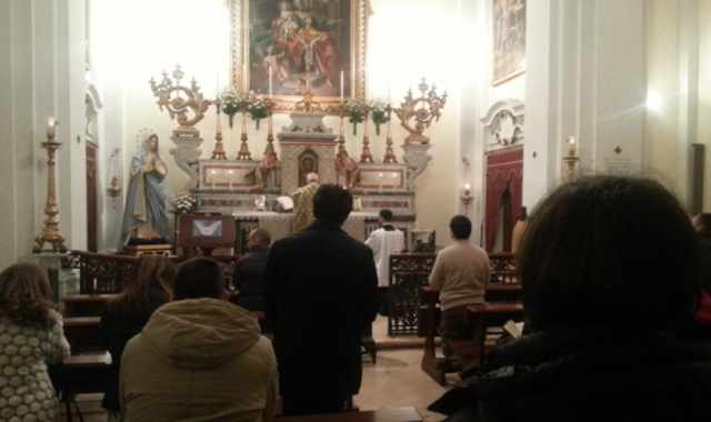 Bari, nella chiesa di San Giuseppe la messa  in latino: Avvicina a Dio