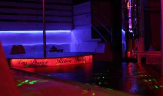 La lap dance made in Bari: viaggio nel''Reina Isabel'', l'unico sexy bar