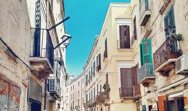 Sale slot a Bari: quali leggi le regolamentano?