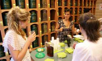 Addio alle vecchie abitudini: il t� sta prendendo il posto del caff�