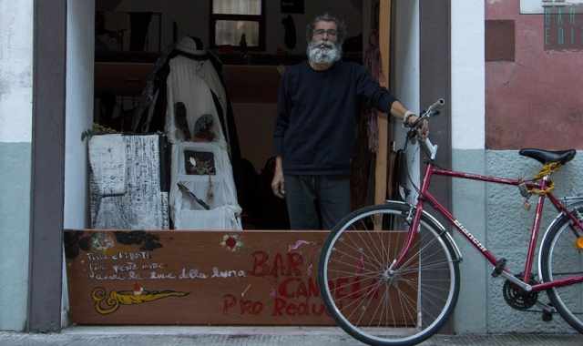 Bari, la storia di Paolo e del ''Bar candela'': ritrovo di tossici, matti e vagabondi