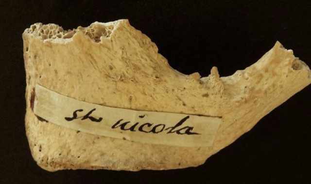 Oxford, analizzato un osso proveniente dagli Usa: Potrebbe appartenere a San Nicola
